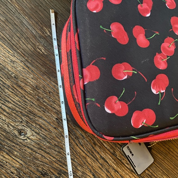 🍒Go Green Lunchbox🍒 - Picture 7 of 8